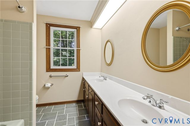 2725 Queenswood Rd, Midlothian, VA 23113