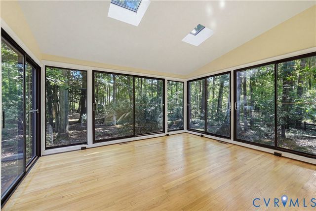 2725 Queenswood Rd, Midlothian, VA 23113
