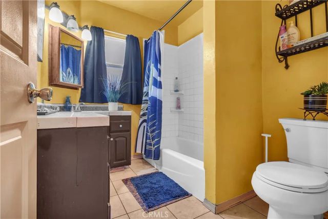 3023 E 64th St, Long Beach, CA 90805
