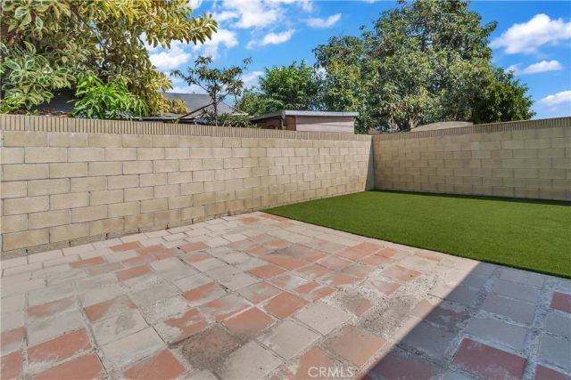 3023 E 64th St, Long Beach, CA 90805