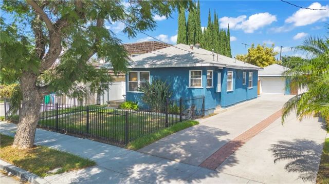 3023 E 64th St, Long Beach, CA 90805