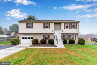 548 S MOUNTAIN RD, Dillsburg, PA 17019
