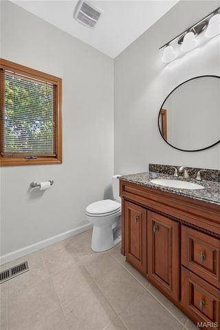 4 Woodford Place, St Charles, MO 63301