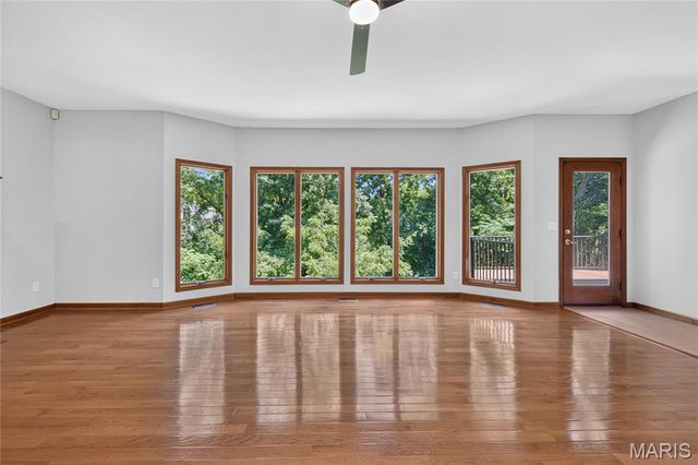 4 Woodford Place, St Charles, MO 63301