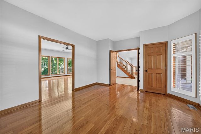 4 Woodford Place, St Charles, MO 63301