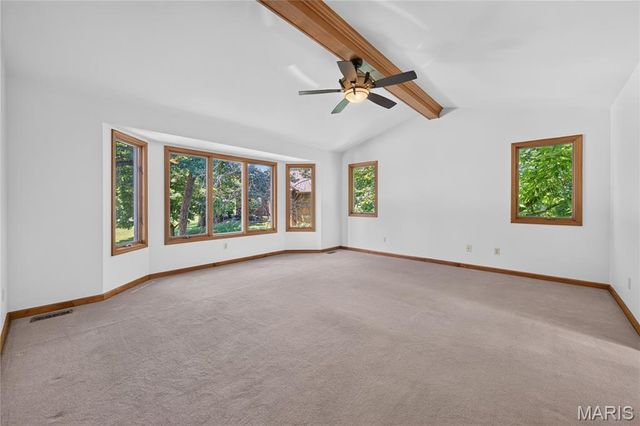 4 Woodford Place, St Charles, MO 63301