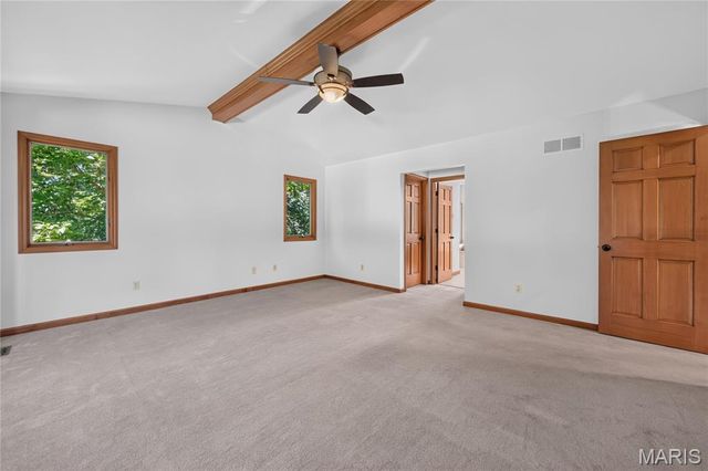 4 Woodford Place, St Charles, MO 63301