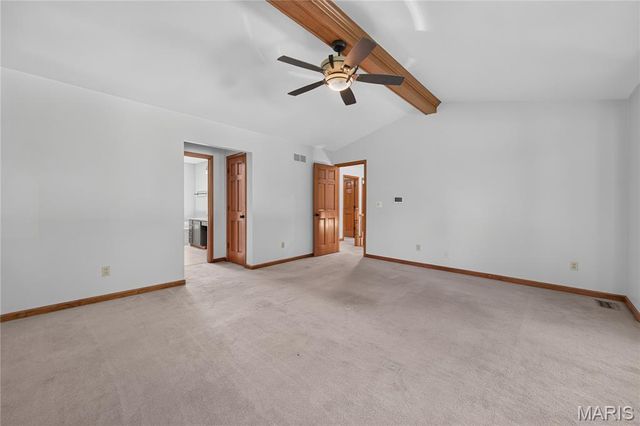 4 Woodford Place, St Charles, MO 63301