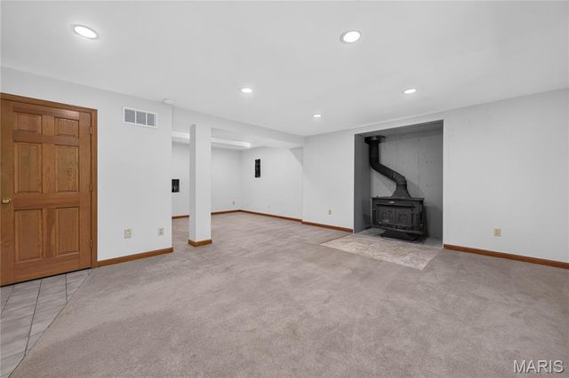 4 Woodford Place, St Charles, MO 63301