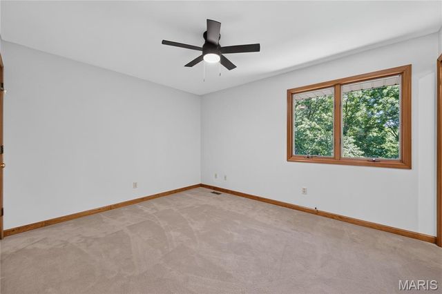 4 Woodford Place, St Charles, MO 63301