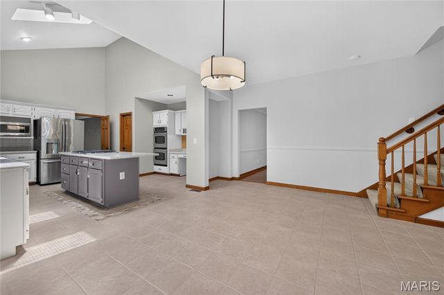 4 Woodford Place, St Charles, MO 63301