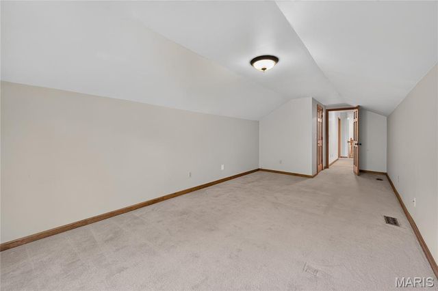 4 Woodford Place, St Charles, MO 63301