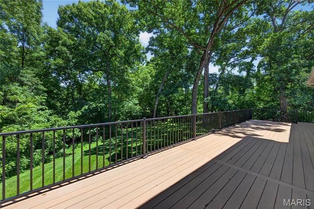 4 Woodford Place, St Charles, MO 63301
