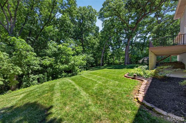 4 Woodford Place, St Charles, MO 63301