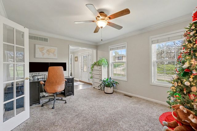 2228 Amsterdam Road, Villa Hills, KY 41017