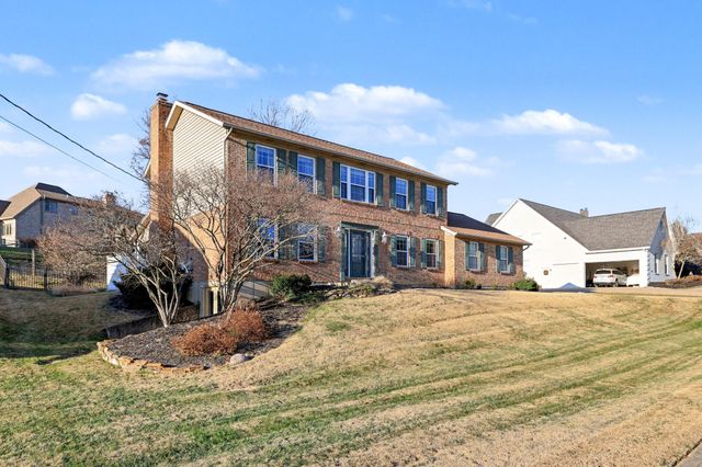 2228 Amsterdam Road, Villa Hills, KY 41017