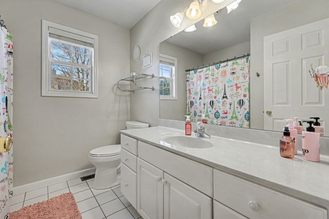 2228 Amsterdam Road, Villa Hills, KY 41017