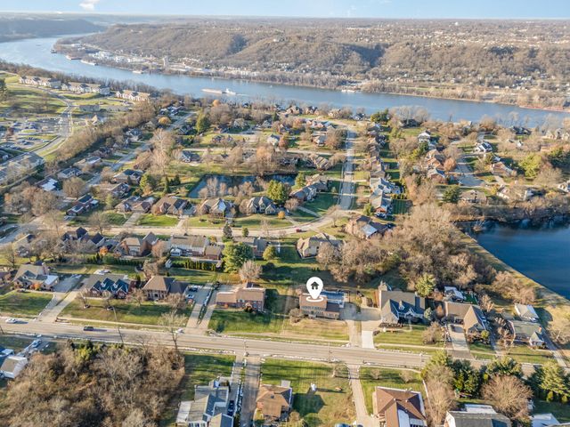 2228 Amsterdam Road, Villa Hills, KY 41017