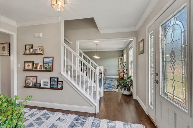 2228 Amsterdam Road, Villa Hills, KY 41017