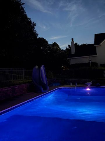 2228 Amsterdam Road, Villa Hills, KY 41017