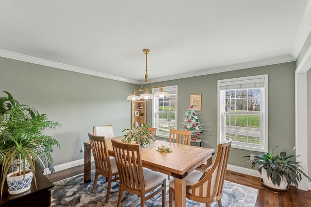 2228 Amsterdam Road, Villa Hills, KY 41017