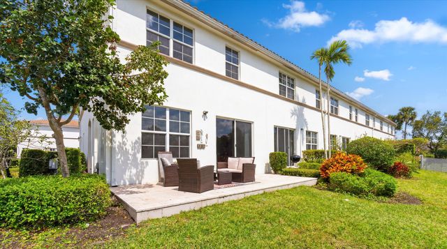 4581 Tara Cove Way Way, West Palm Beach, FL 33417