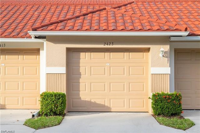 2770 Cypress Trace CIR 2423R, Naples, FL 34119