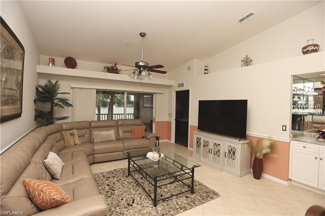 2770 Cypress Trace CIR 2423R, Naples, FL 34119
