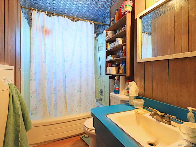 2492 2ND Street, East Meadow, NY 11554