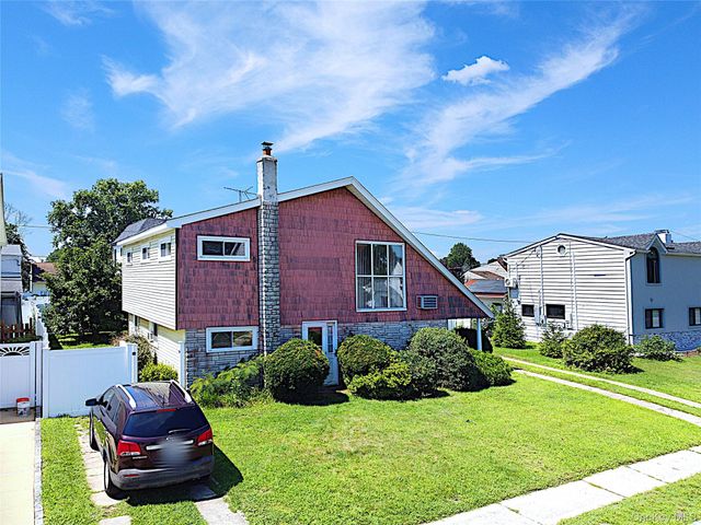 2492 2ND Street, East Meadow, NY 11554
