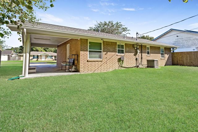 265 Beach Street, Vidor, TX 77662