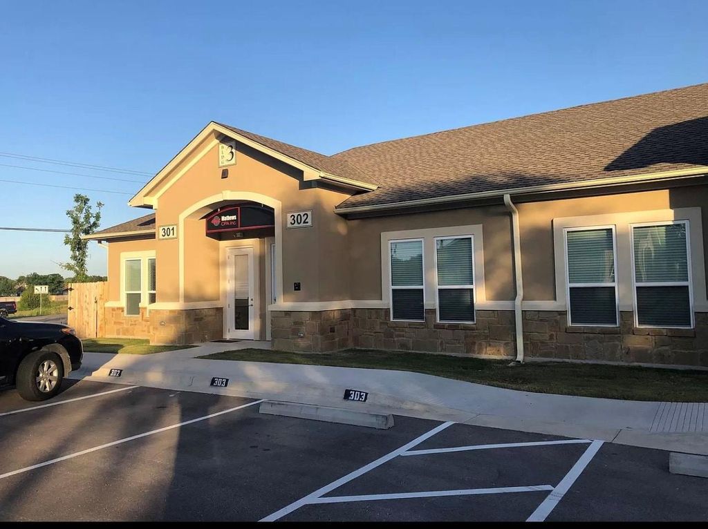 2251 Bagdad RD 302 Room #2, Cedar Park, TX 78613