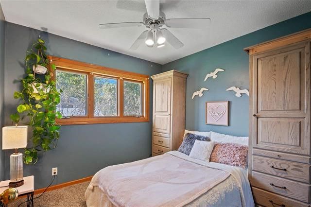 3257 NE Windward Street, Solon, IA 52333