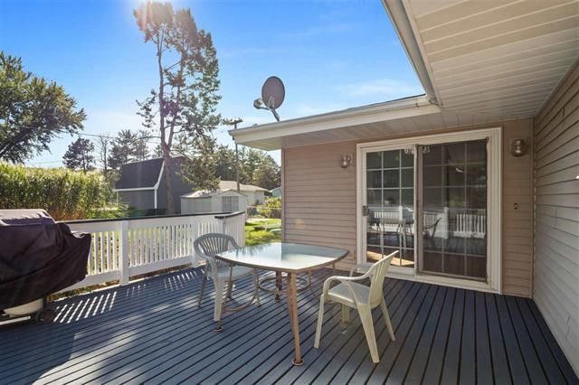 3257 NE Windward Street, Solon, IA 52333