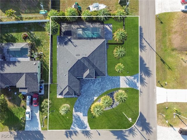 306 NW 3rd PL, Cape Coral, FL 33993
