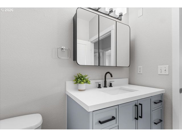 11215 Se CAUSEY Cir, Happy Valley, OR 97086
