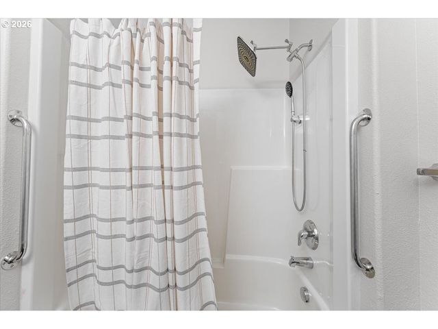 11215 Se CAUSEY Cir, Happy Valley, OR 97086