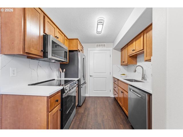 11215 Se CAUSEY Cir, Happy Valley, OR 97086