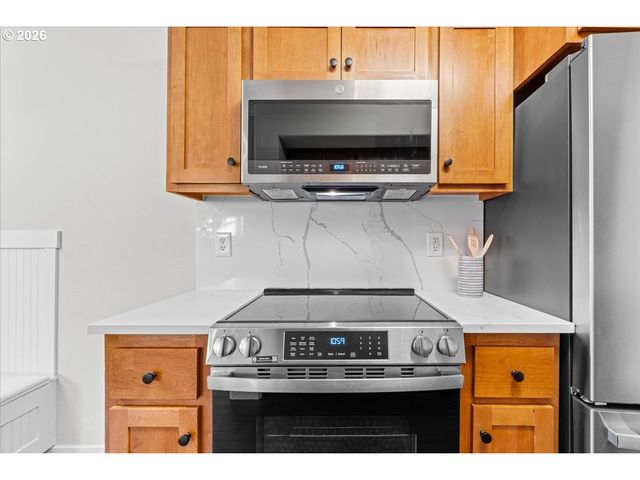 11215 Se CAUSEY Cir, Happy Valley, OR 97086
