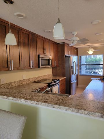 7892 Willow Spring Drive 1511, Lake Worth, FL 33467