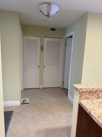 7892 Willow Spring Drive 1511, Lake Worth, FL 33467