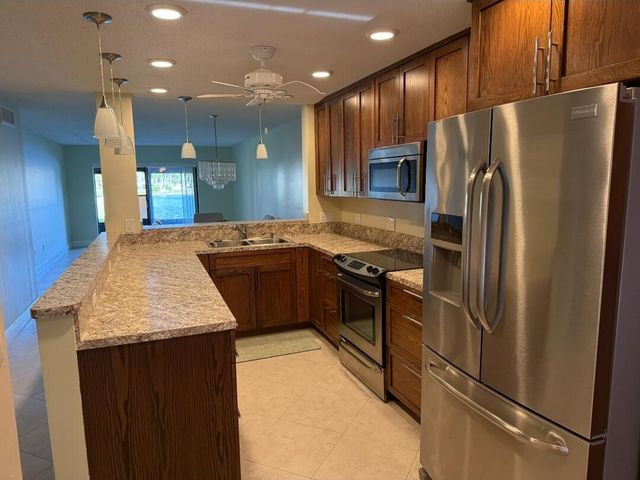 7892 Willow Spring Drive 1511, Lake Worth, FL 33467