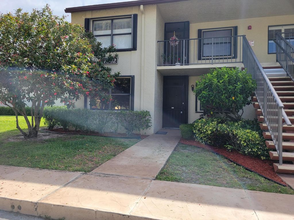 7892 Willow Spring Drive 1511, Lake Worth, FL 33467