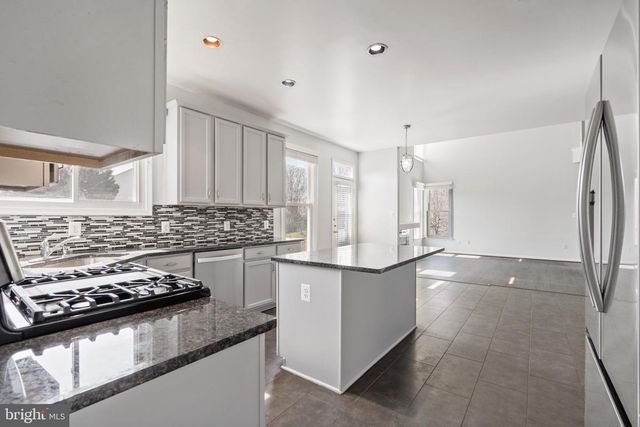 21143 MAYAPPLE PL, Sterling, VA 20164