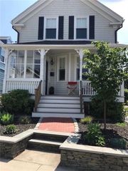 16 Carroll Avenue, Newport, RI 02840