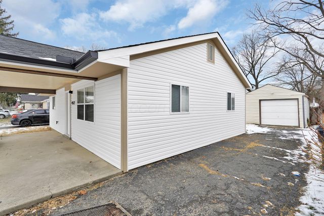 4572 Saint Anthony Lane, Columbus, OH 43213