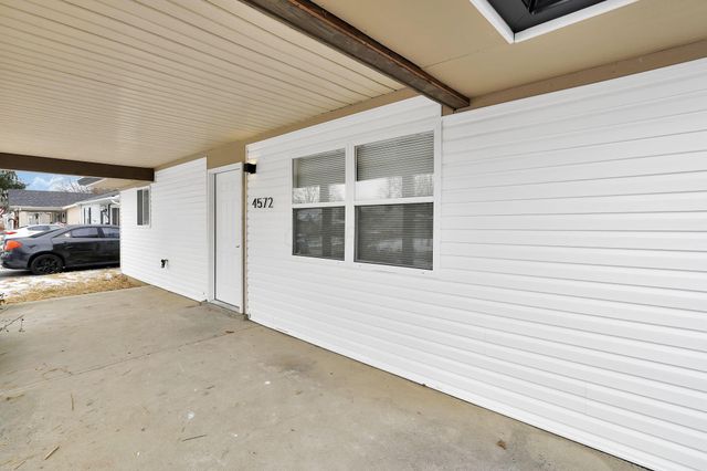 4572 Saint Anthony Lane, Columbus, OH 43213