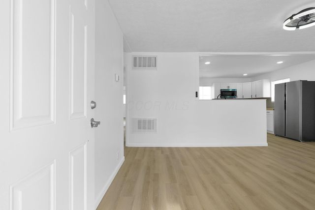 4572 Saint Anthony Lane, Columbus, OH 43213