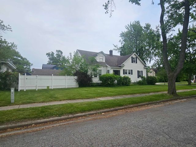 701 Cass Avenue, Bay City, MI 48708