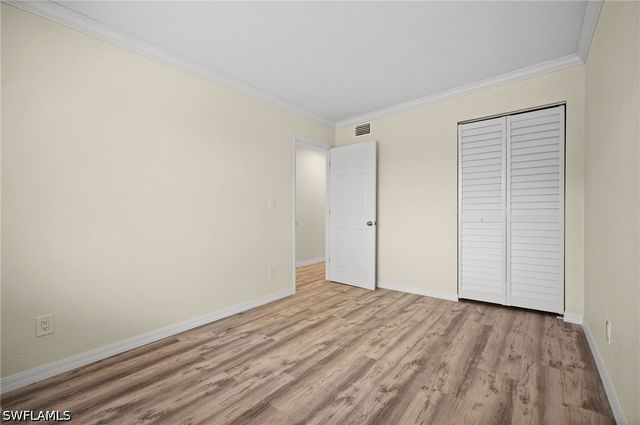 260 Southbay DR 207, Naples, FL 34108